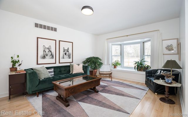 1441 Lila Drive, Troy, MI 48085