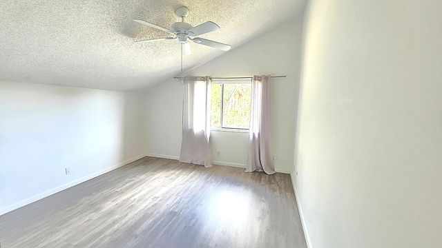 82 Maplecrest Circle, Jupiter, FL 33458