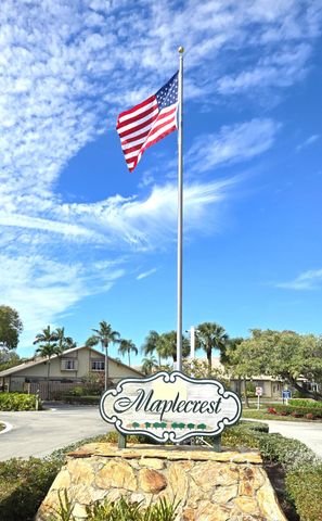 82 Maplecrest Circle, Jupiter, FL 33458