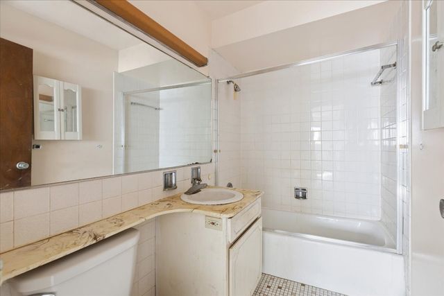 1567 Ridge Avenue 607, Evanston, IL 60201