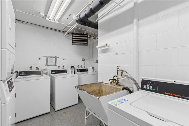 1567 Ridge Avenue 607, Evanston, IL 60201