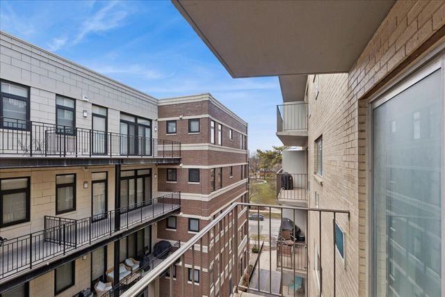 1567 Ridge Avenue 607, Evanston, IL 60201