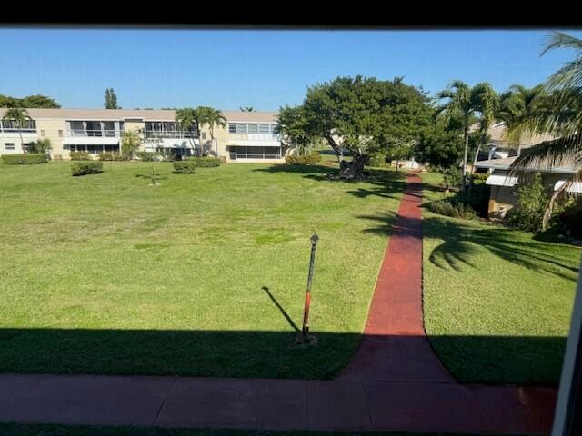 315 Circle Drive 202, Boynton Beach, FL 33435