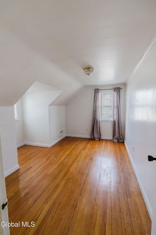 31 Miles Standish Road, Rotterdam, NY 12306