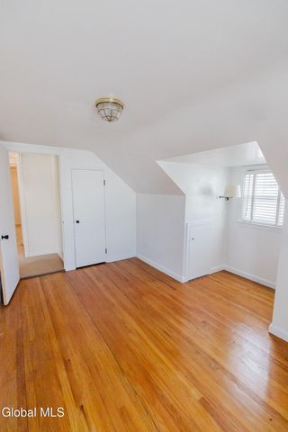 31 Miles Standish Road, Rotterdam, NY 12306