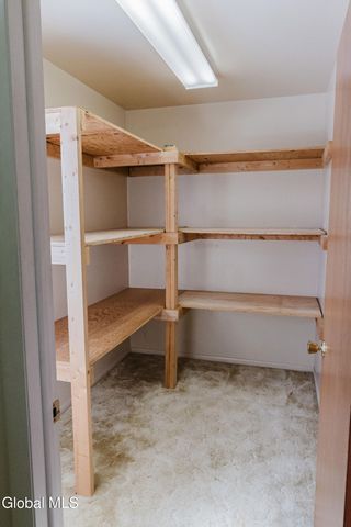 31 Miles Standish Road, Rotterdam, NY 12306