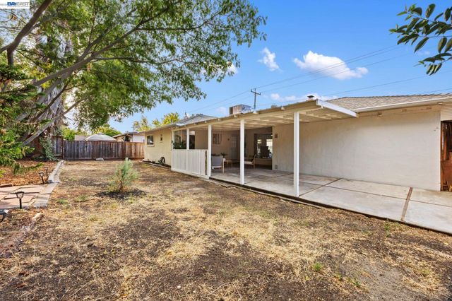 2136 Holbrook Drive, Concord, CA 94519