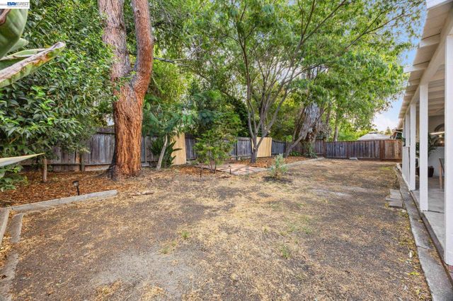 2136 Holbrook Drive, Concord, CA 94519