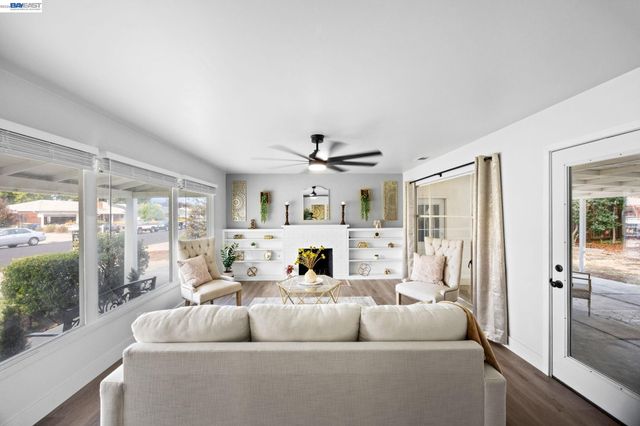 2136 Holbrook Drive, Concord, CA 94519