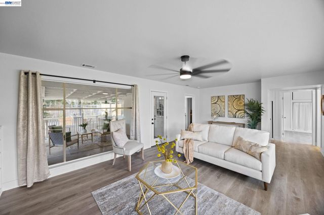 2136 Holbrook Drive, Concord, CA 94519