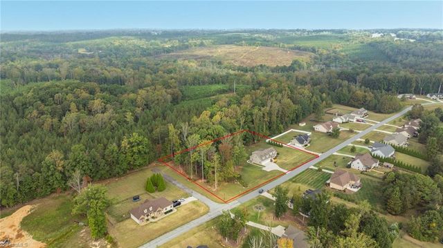 195 Maple Glade Drive, Reidsville, NC 27320