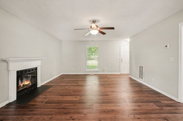 2414 Stones Throw Dr, Murfreesboro, TN 37129