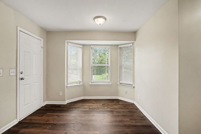 2414 Stones Throw Dr, Murfreesboro, TN 37129