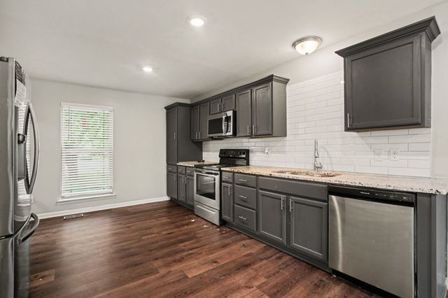 2414 Stones Throw Dr, Murfreesboro, TN 37129