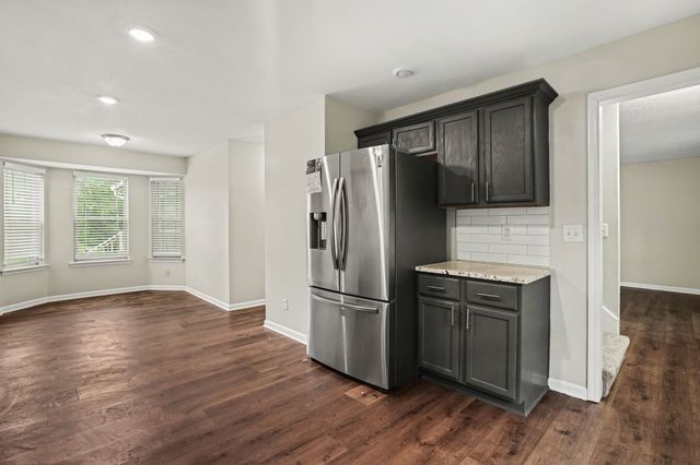 2414 Stones Throw Dr, Murfreesboro, TN 37129