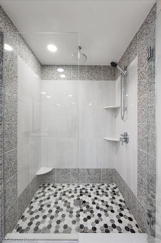 6019 Glen Eagles Drive, West Bloomfield Charter Township, MI 48323