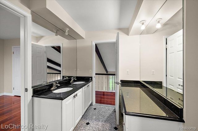 6019 Glen Eagles Drive, West Bloomfield Charter Township, MI 48323