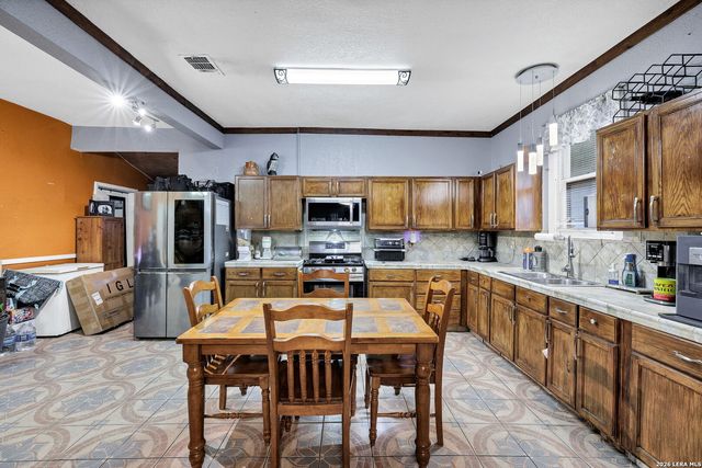 1518 W Travis, San Antonio, TX 78207