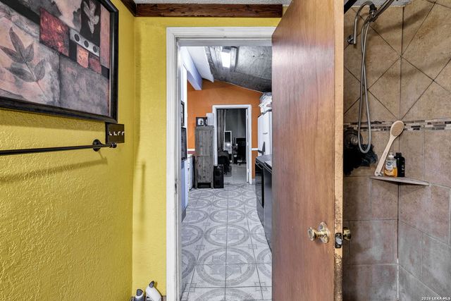 1518 W Travis, San Antonio, TX 78207