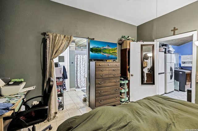 1518 W Travis, San Antonio, TX 78207