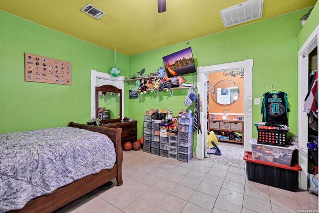 1518 W Travis, San Antonio, TX 78207