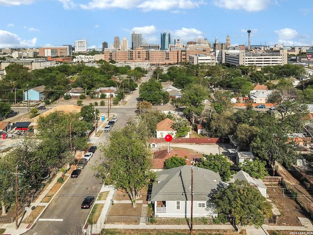 1518 W Travis, San Antonio, TX 78207