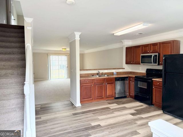 837 Crestwell Circle SW, Atlanta, GA 30331