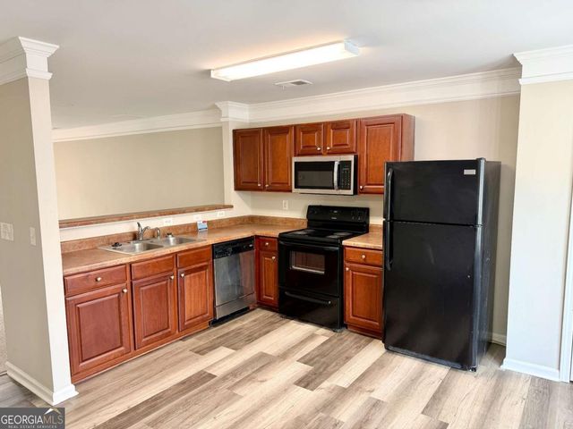 837 Crestwell Circle SW, Atlanta, GA 30331