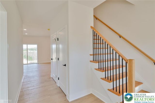 936 Emerald Valley Lane, Washington Twp, PA 18013