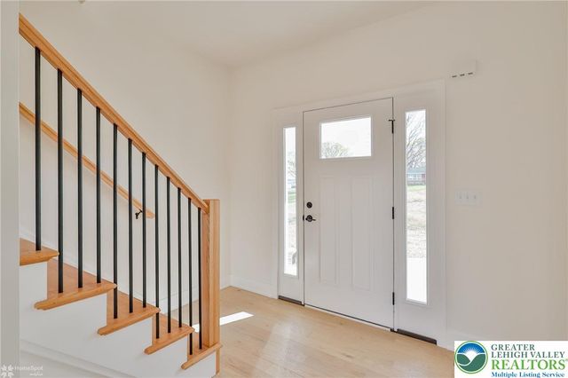 936 Emerald Valley Lane, Washington Twp, PA 18013