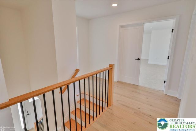 936 Emerald Valley Lane, Washington Twp, PA 18013