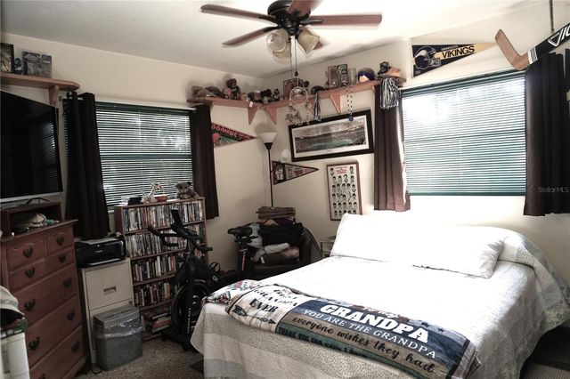 800 74TH AVENUE N, St Petersburg, FL 33702