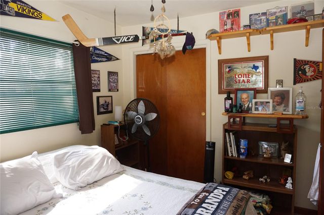 800 74TH AVENUE N, St Petersburg, FL 33702