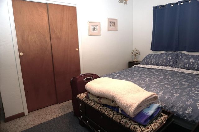 800 74TH AVENUE N, St Petersburg, FL 33702