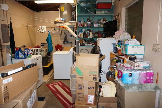 800 74TH AVENUE N, St Petersburg, FL 33702