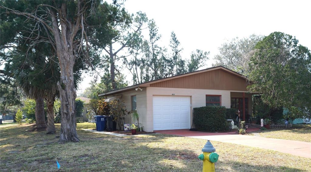 800 74TH AVENUE N, St Petersburg, FL 33702