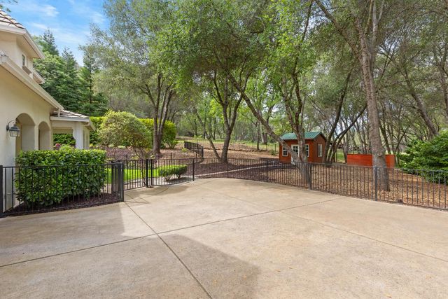 2280 Fieldstone Dr, Placerville, CA 95667