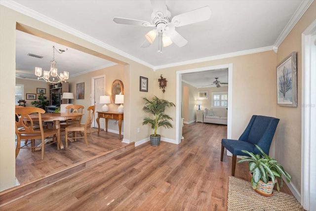 2233 SUNSET CIRCLE, Largo, FL 33774