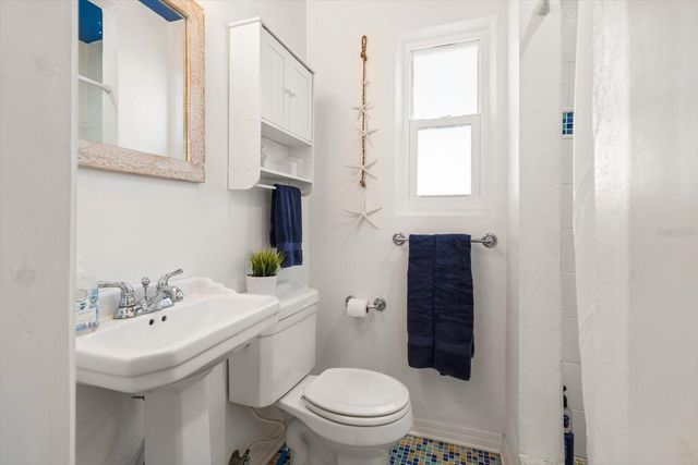 2233 SUNSET CIRCLE, Largo, FL 33774