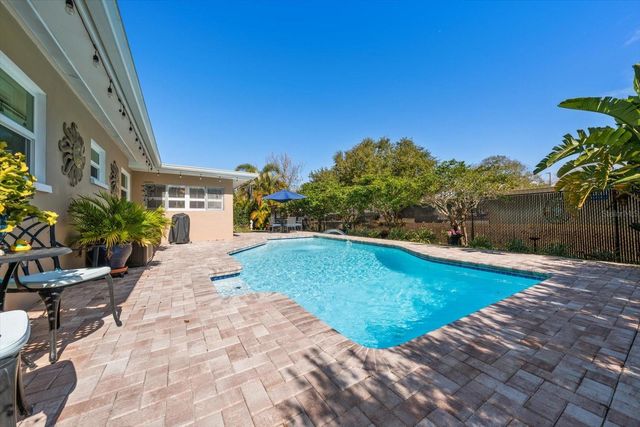 2233 SUNSET CIRCLE, Largo, FL 33774