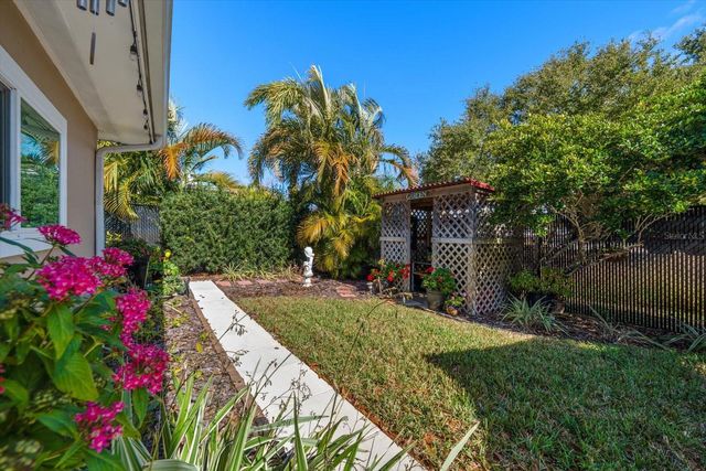 2233 SUNSET CIRCLE, Largo, FL 33774