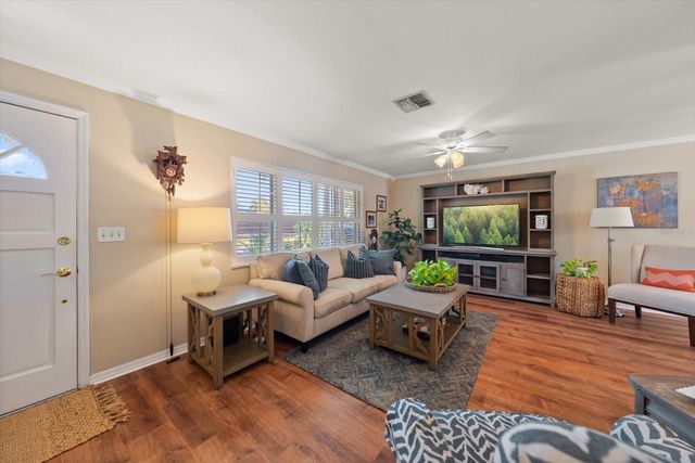 2233 SUNSET CIRCLE, Largo, FL 33774