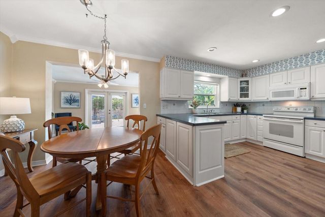 2233 SUNSET CIRCLE, Largo, FL 33774