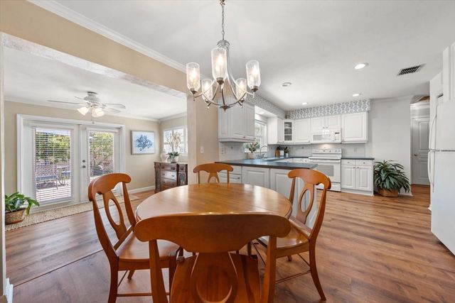 2233 SUNSET CIRCLE, Largo, FL 33774