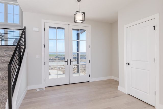 5215 Castlebar Drive, Bloomington, IL 61705