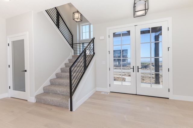 5215 Castlebar Drive, Bloomington, IL 61705