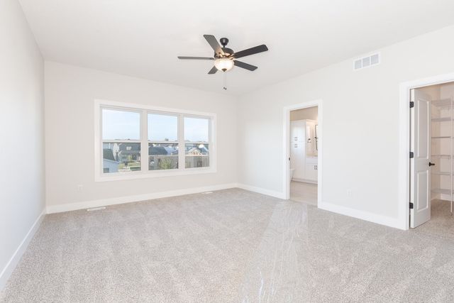 5215 Castlebar Drive, Bloomington, IL 61705