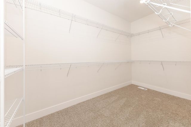 5215 Castlebar Drive, Bloomington, IL 61705