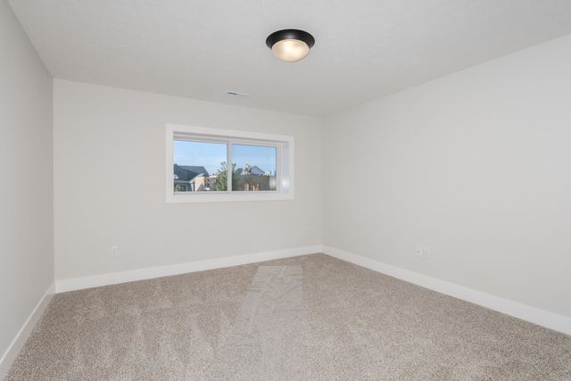 5215 Castlebar Drive, Bloomington, IL 61705