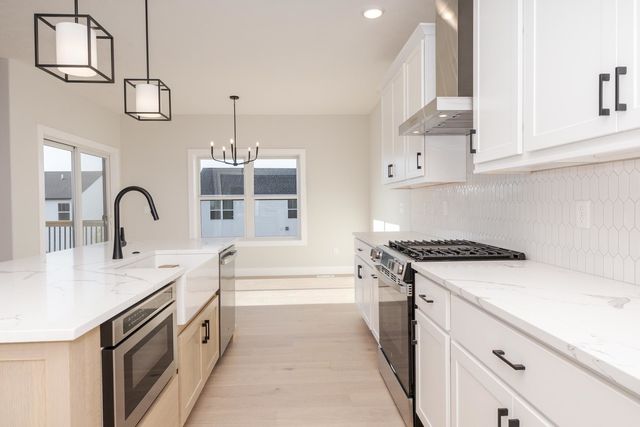 5215 Castlebar Drive, Bloomington, IL 61705